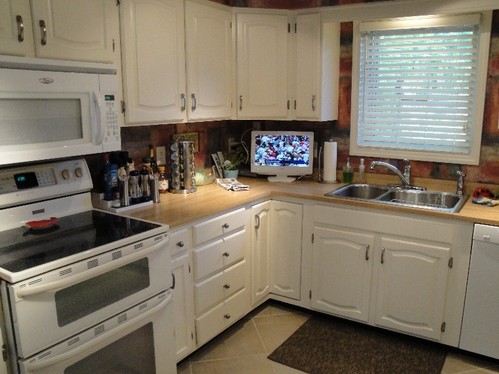 Radden Painting takes great pride in being one of the foremost kitchen cabinet painting companies in Central Kentucky.